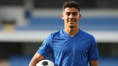Reading secure the permanent transfer of midfielder George Earthy, a former West Ham United academy graduate and England...
